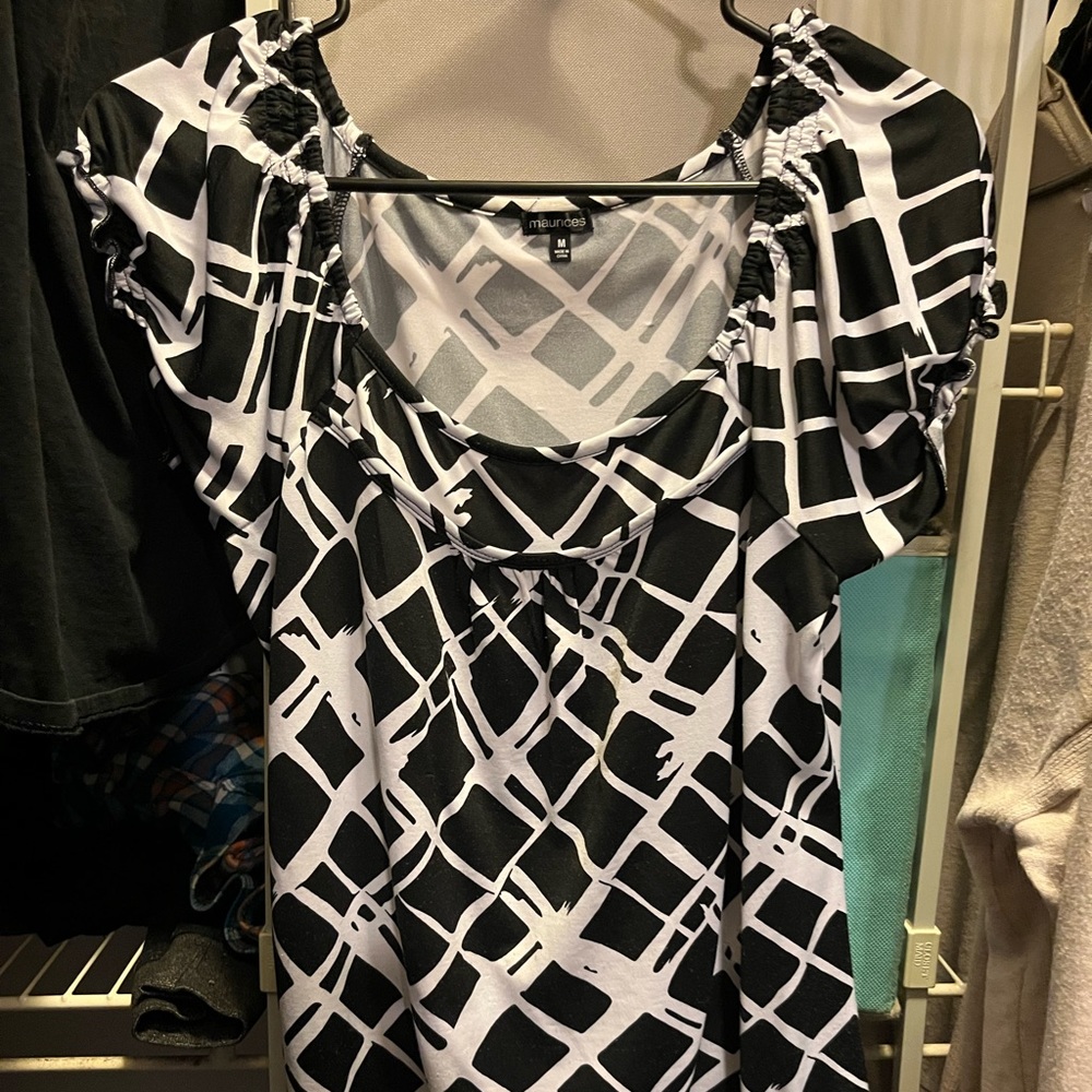 Maurices black and white shirt